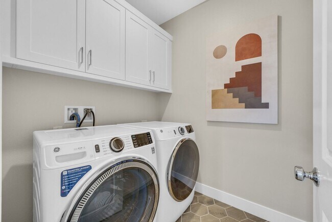 Building Photo - New-built Home in Great Park