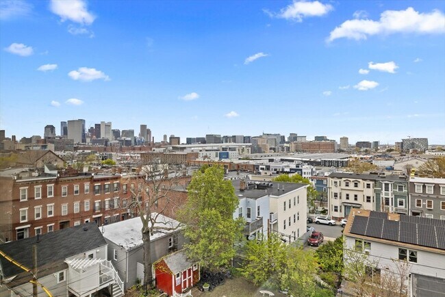 Building Photo - 420 W Broadway