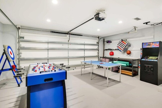 Building Photo - 7515 Silver Woods Ct