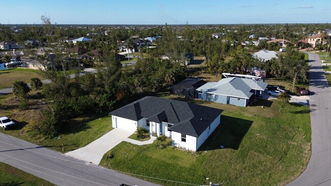 Building Photo - 10625 Ayear Rd