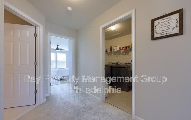 Building Photo - 274 Kestrel Ct