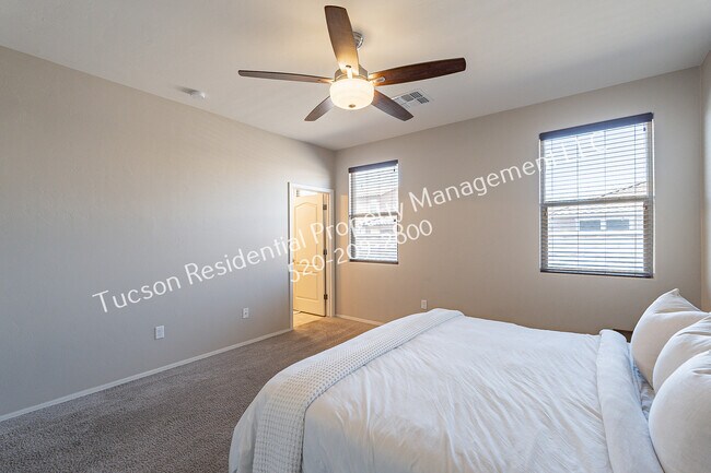 Building Photo - 9578 S Trapper Ridge Dr