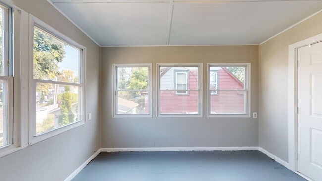 Building Photo - 1371 W 85th St