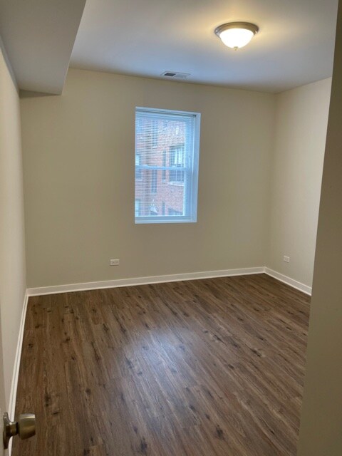 Building Photo - 5200 W Parker Ave