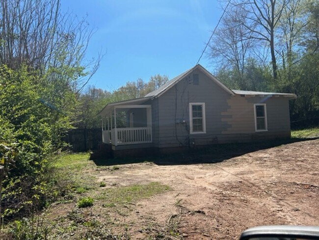 Primary Photo - HOGANSVILLE 331 Corinth Rd