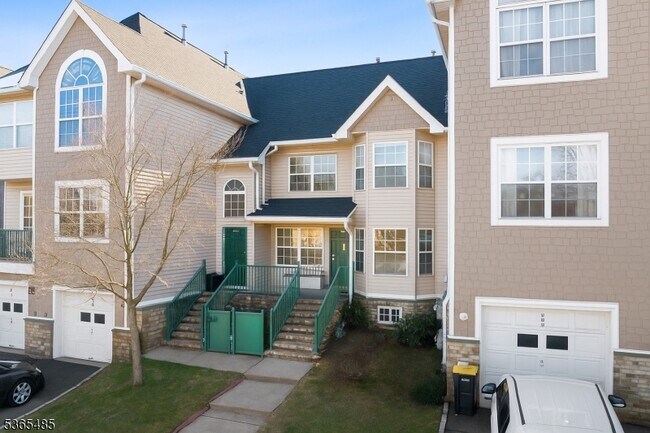 Primary Photo - 904 Rhoads Dr