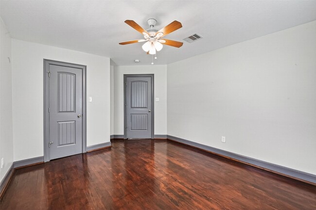 Building Photo - 7623 McHenry St