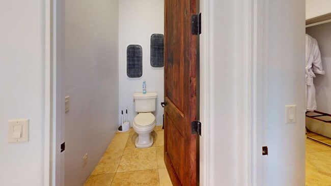 Building Photo - 4080 E Tomahawk Pass