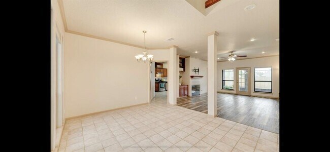 Building Photo - 112 Portulaca St