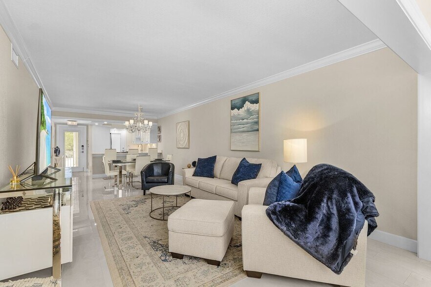 Building Photo - 234 Banyan Blvd