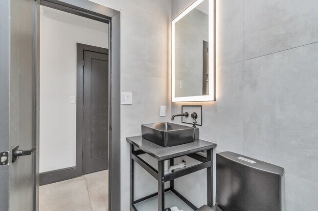 Building Photo - 2683 Blodgett St