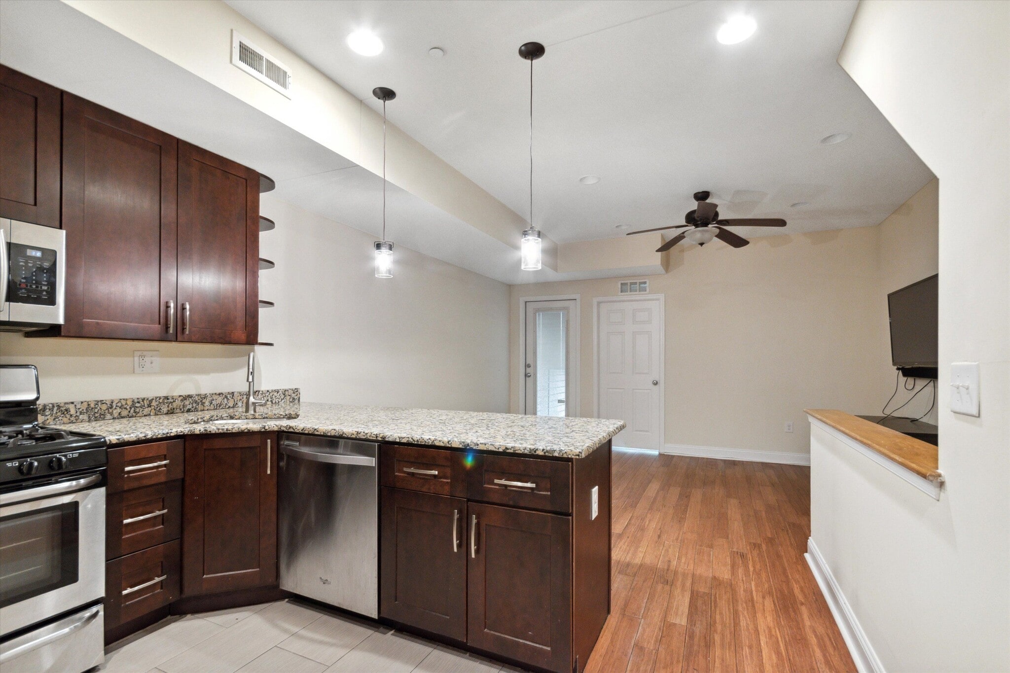 Building Photo - 1928 N Gratz St