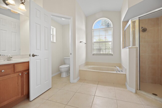 Building Photo - 5651 NW North Crisona Cir