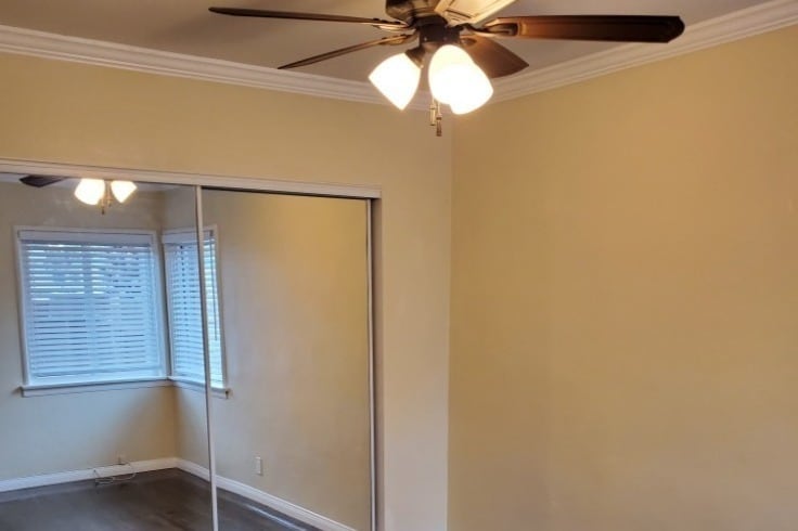 Building Photo - 421 N Ditmar St