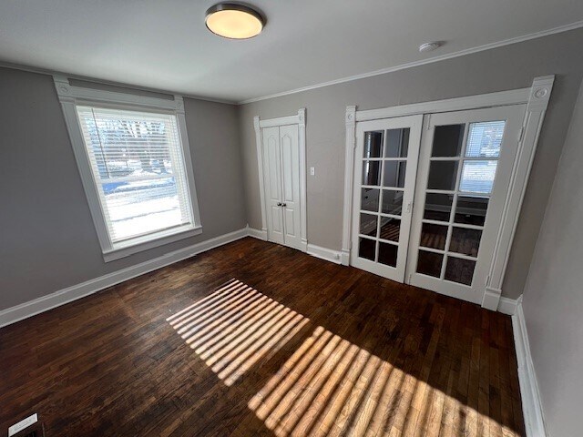 Building Photo - 402 E Elm St