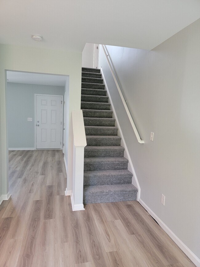 Building Photo - 2170 E Brookstone Dr