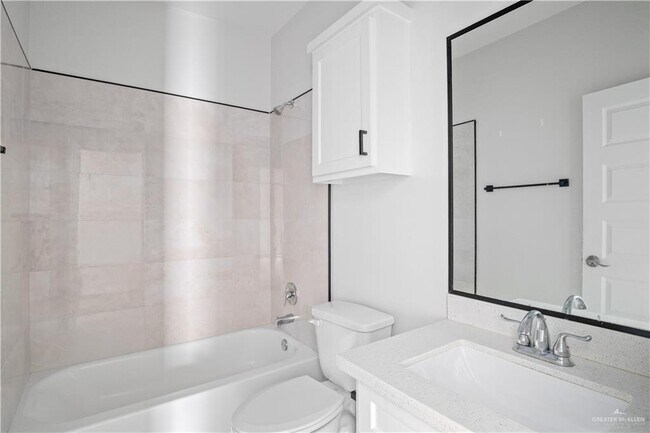 Building Photo - 20 Playa Dr