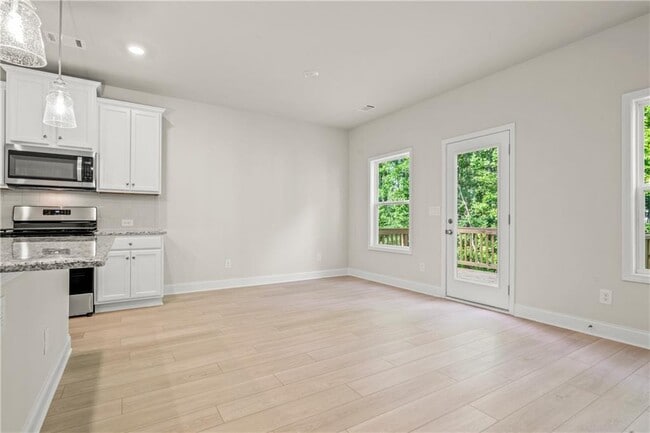 Building Photo - 32 Station Overlook Wy