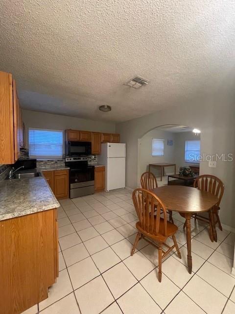 Building Photo - 10608 N 52nd St