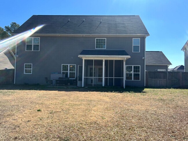 Building Photo - 2458 Market Hill Dr