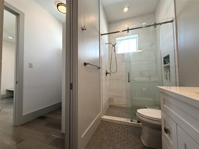 Building Photo - 4043 Tartan Ln
