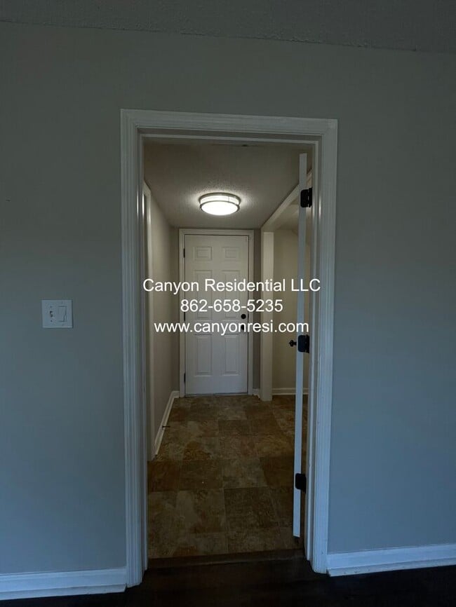 Building Photo - 14013 SW Galveston Cir