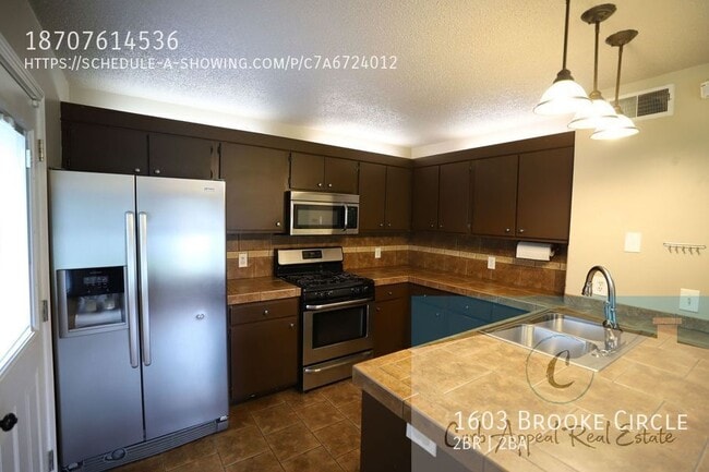 Building Photo - 1603 Brooke Cir