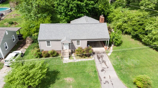 Building Photo - 2313 Brice St