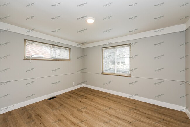 Building Photo - 5306 Fox Rd