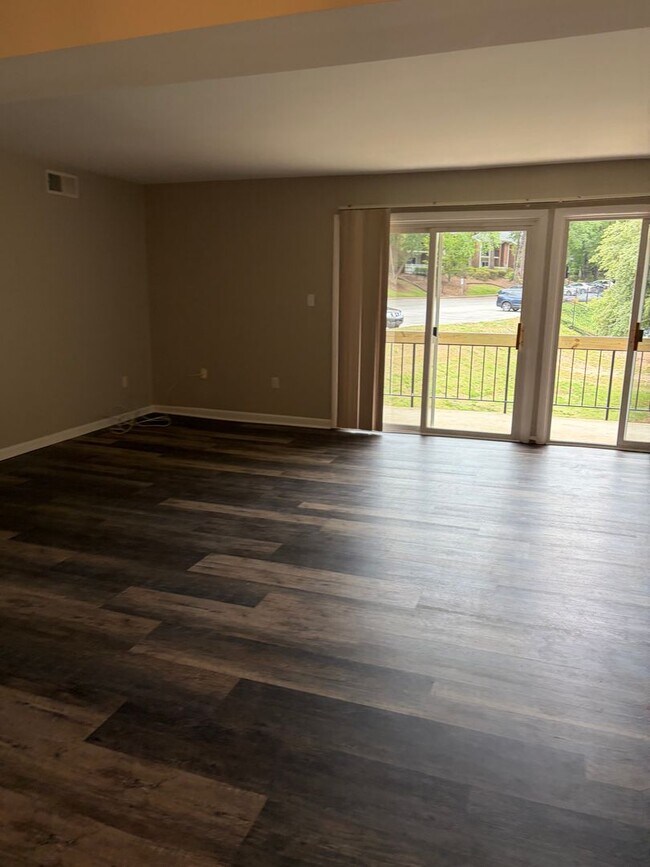 Building Photo - REMODELED NW RALEIGH 3 BEDROOM CONDO IN MARTINIQUE--SWIMMING POOL- UPDATED PRIMARY BATHROOM