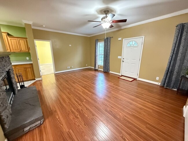 Building Photo - 3 Bedroom 2 Bath House in Lighthouse Point - James Island Charleston