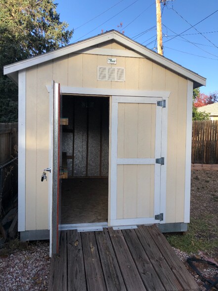 Building Photo - 3833 E Nielsen Ln