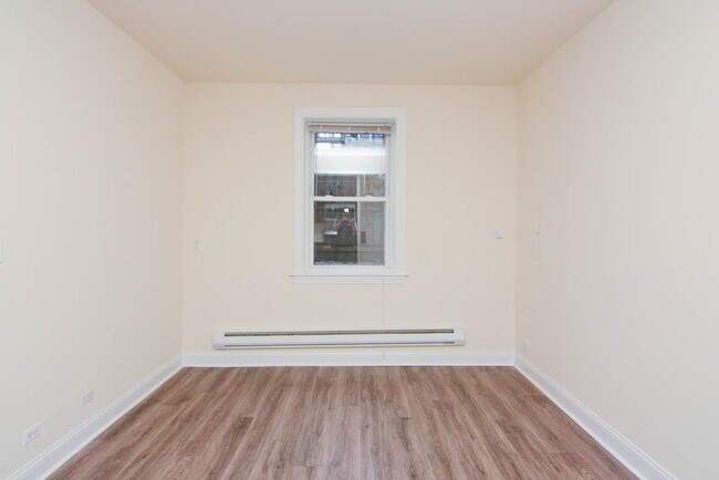 Building Photo - 2936 W Palmer St
