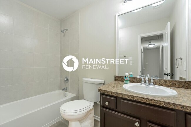 Building Photo - 3 Bedroom Pet-Friendly Home in FORT WORTH, TX with Main Street Renewal
