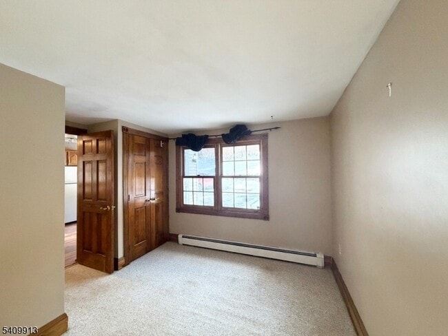 Building Photo - 147 Millbrook Ave