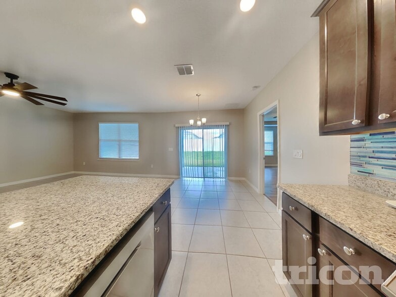 Building Photo - 15271 Aquarius Wy