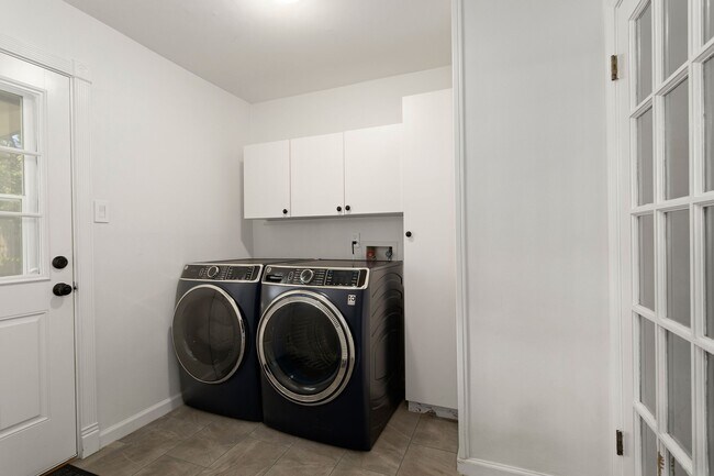 Building Photo - 11433 Ash Creek Dr