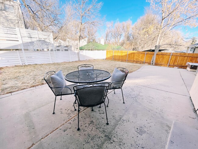 Building Photo - 132 Pierce Dr