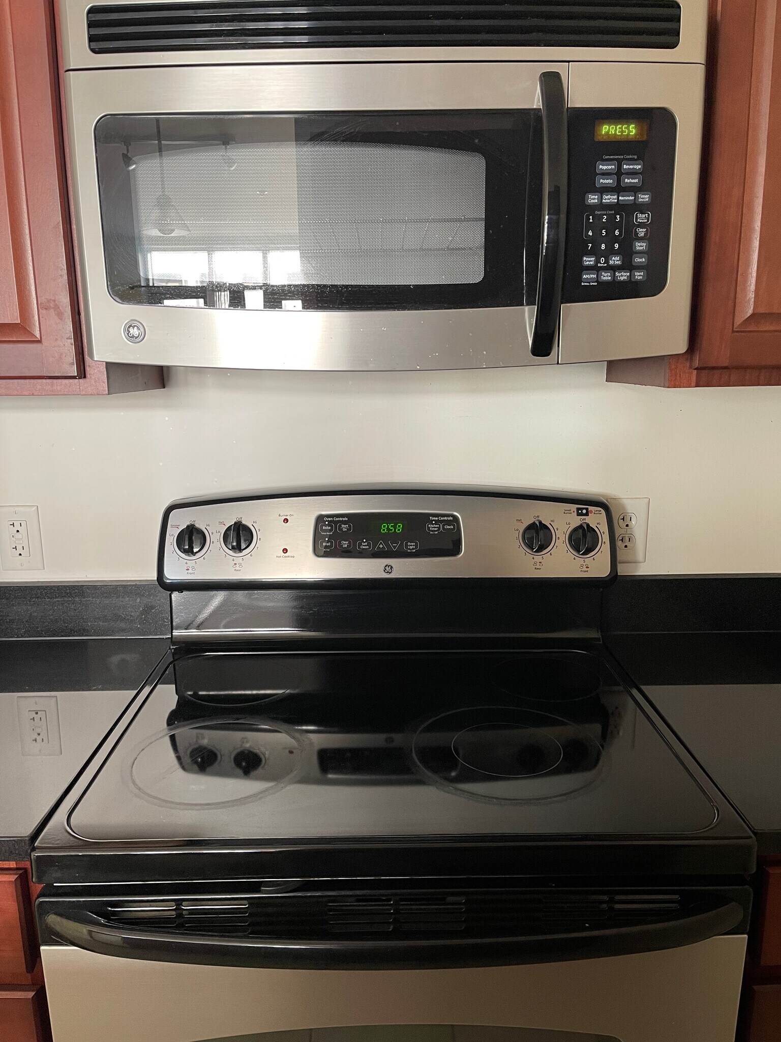 Microwave/Stove - 6506 America Blvd