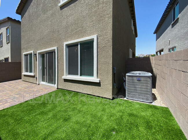 Building Photo - 9920 S Ullom Dr