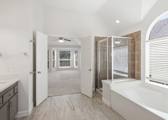 Building Photo - Gated Schertz Home with Loft, Greenbelt and Community Pool!