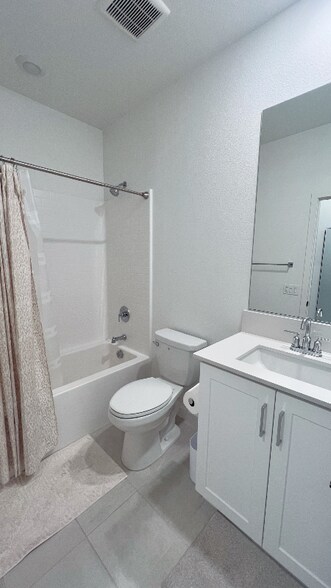 Building Photo - 849 Hana Ave