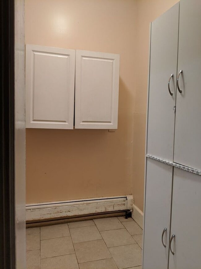 Building Photo - Three-Bedroom Apartment Near Public Transportation