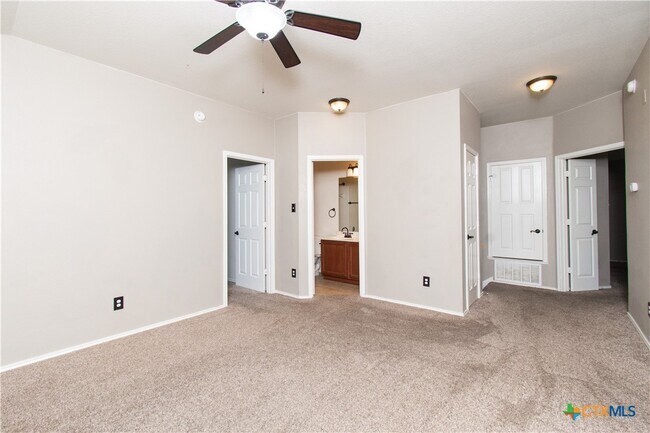 Building Photo - 5100 Lions Gate Ln