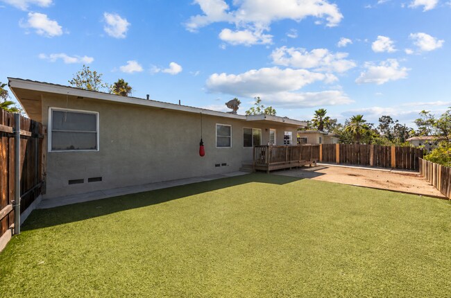 Building Photo - 5379 E Falls View Dr