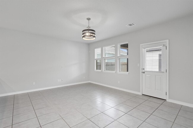 Building Photo - 1805 Artesian Spgs Xing