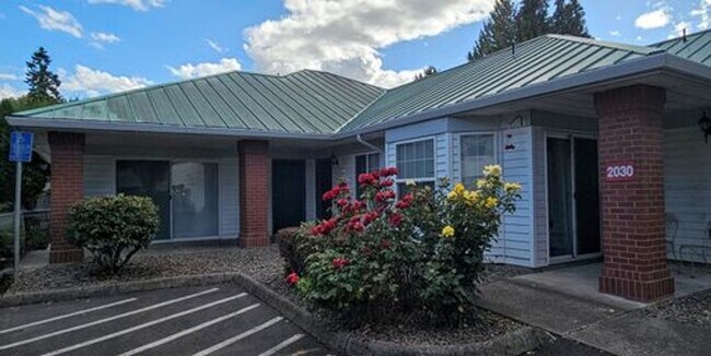 Primary Photo - Super Crisp 2 Bedroom w/2 car attached garage