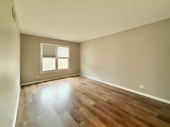 Building Photo - 2884 Riverstone Ct