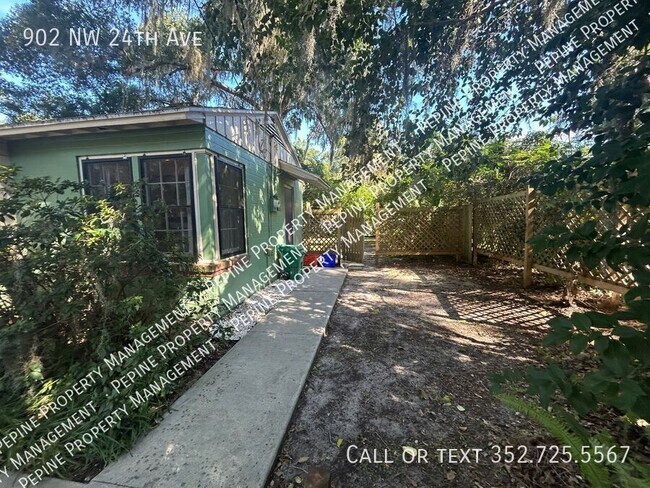 Building Photo - 902 NW 24th Ave