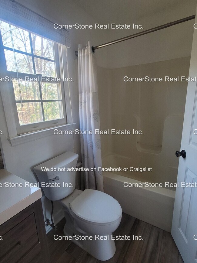 Building Photo - 3942 Watling Ct